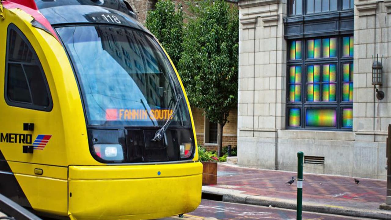 Jorge Ibarra dijo que su obra tiene el objetivo de crear "patrones y frecuencias que hagan ruido en los ojos de las personas".