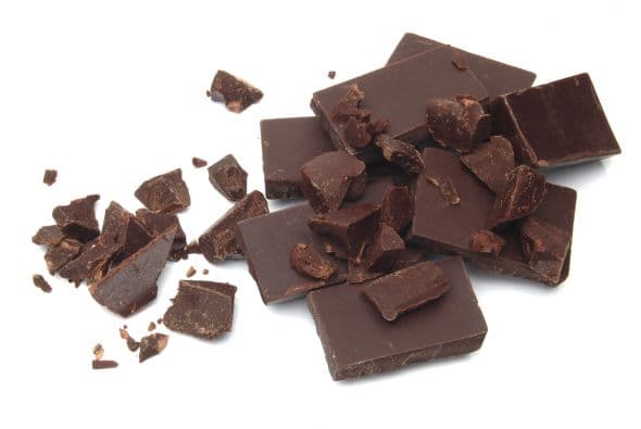 <b><i>SALUD</i></b>
<br>El jugo de manzana y la manzana en sí, te dan la fibra y la energía necesaria para que en un día tan acelerado estés atento, mucho más que antes. Agrega un pedazo de chocolate a tu día, si no es de tu agrado, algo dulce, pues así sentirías beneficios únicos.
<br>