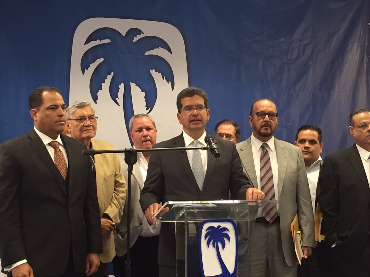 Aclara Pierluisi que mantiene su candidatura a la gobernación