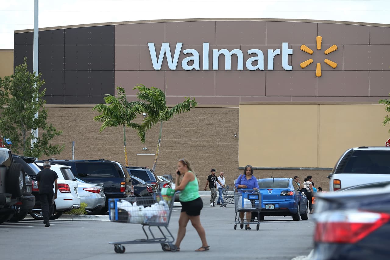 Walmart no venderá armas ni municiones a menores de 21 años