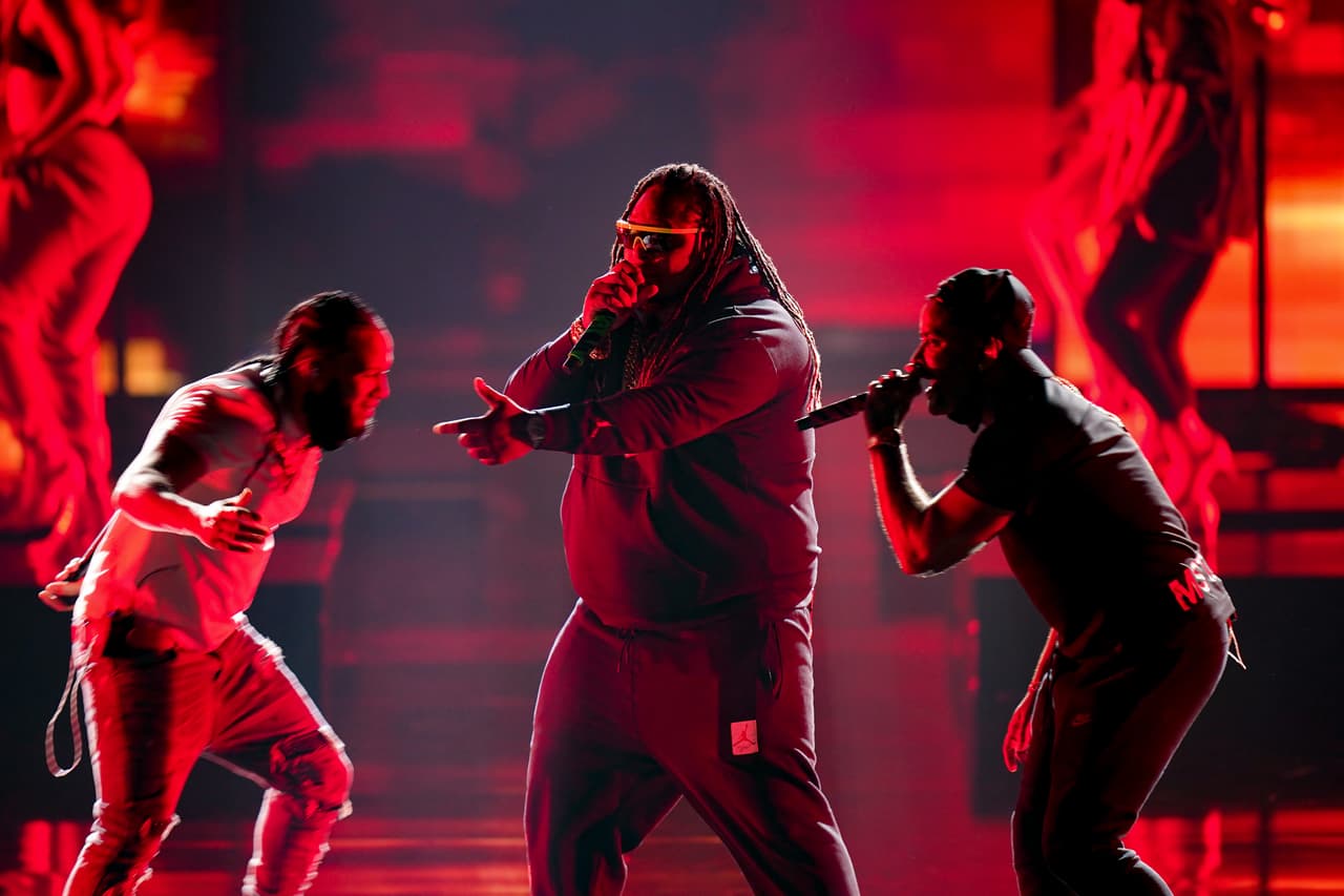 El Alfa, quien un día antes ya ensayó con Camilo, estará con Zion y Lennox para interpretar el tema 'Gota a Gota' y así prepararon su performance.