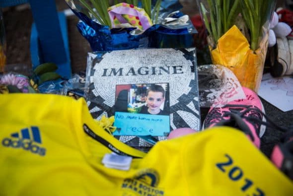 Así como artilugios deportivos y camisetas del maratón del año pasado.