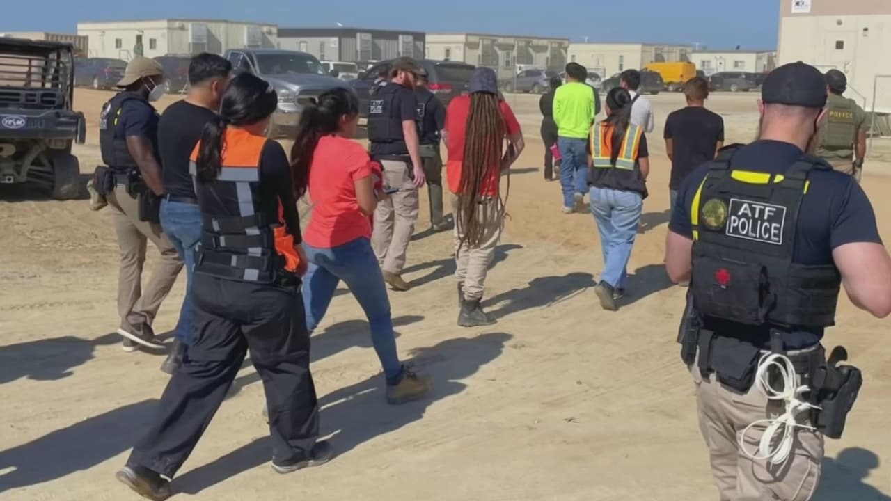 Arrestan a 450 personas en redada en planta de autos en Georgia: algunos se escondieron en ductos