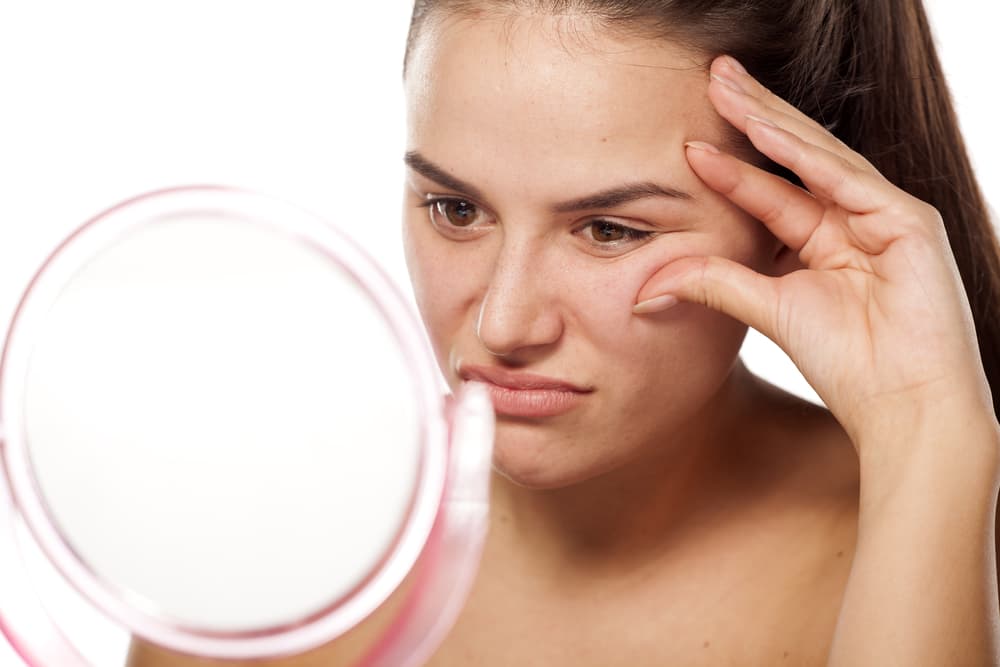 <b>Libra</b>
<br>
<b>Temor a envejecer</b>
<br>Tu signo sociable, elegante y bello es el paradigma de la elegancia y la distinción. Por ese motivo, pensar que puedes envejecer de una manera poco digna, con arrugas en el cuerpo, papada, exceso de peso, caída de cabello y otros signos de la vejez que no te agradan crea un temor oculto.