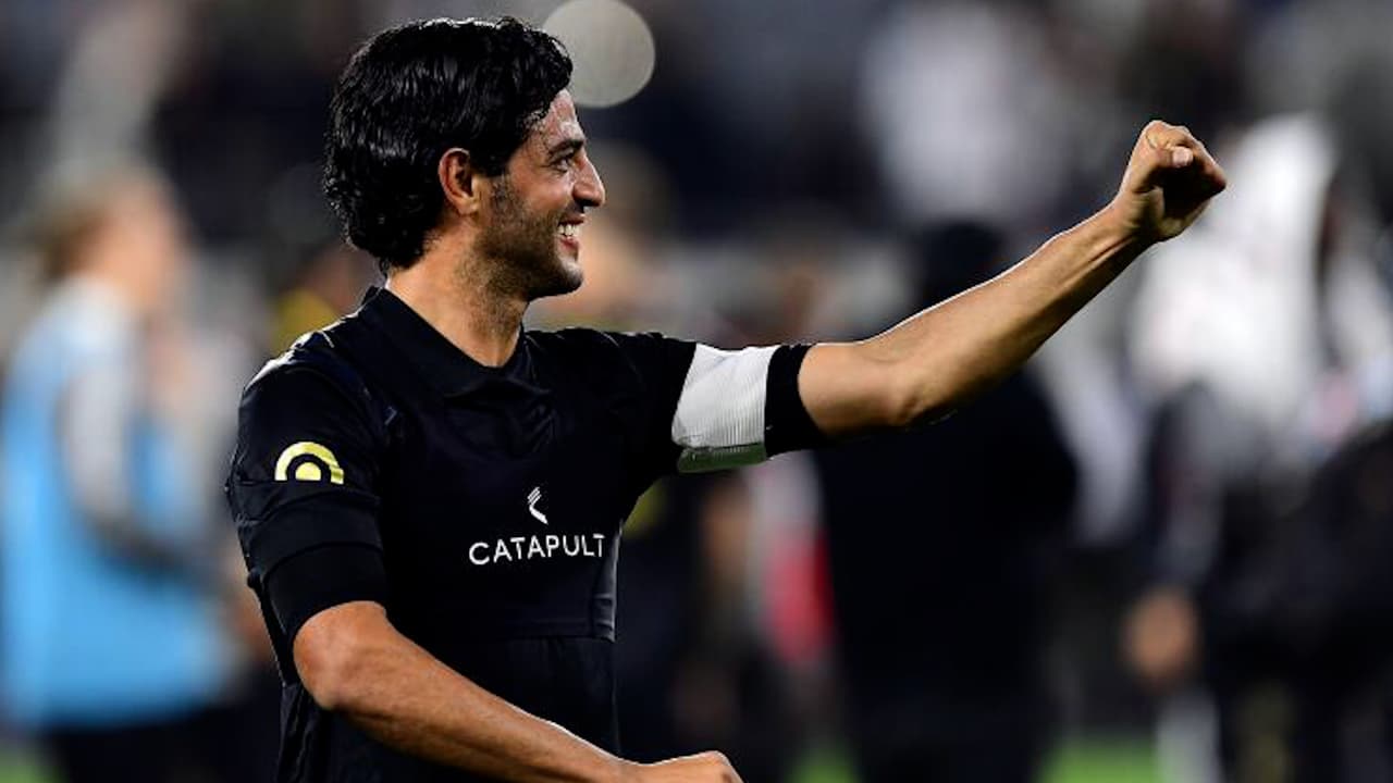 ¡Regresa en 2022! LAFC ejerce su opción sobre el contrato de Carlos Vela