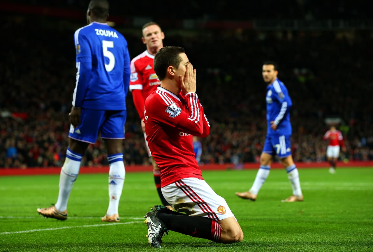 Manchester United 0-0 Chelsea: Los postes y Courtois mantienen en crisis al United