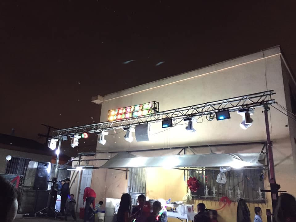 Más de dos décadas se desvanecieron en un par de horas y en "manos de profesionales".