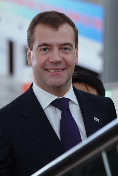 En el peldaño 12° está el presidente ruso, Dmitry Medvedev.