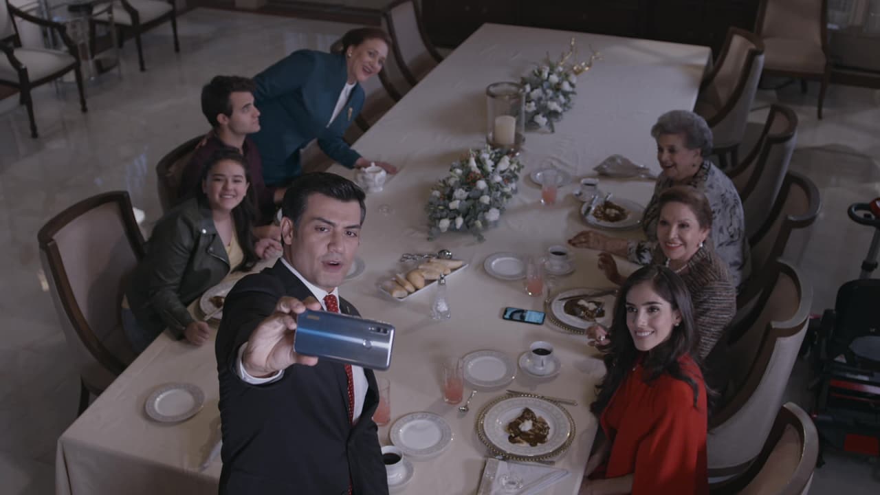 La familia disuelta que abandonó Paola Miranda volvió a unirse con Paulina y eso la acercó poco a poco a Carlos.