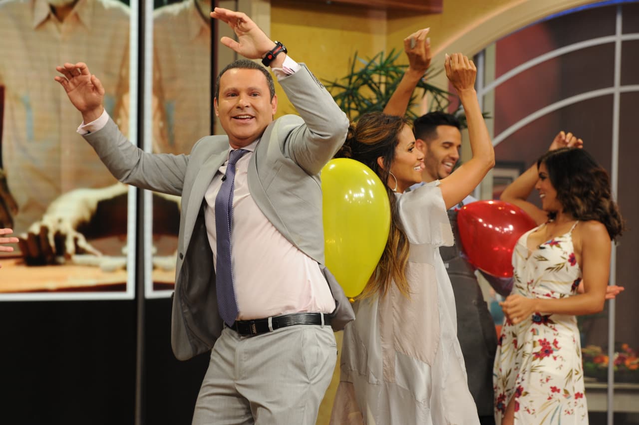 Hasta espalda con espalda, Halle Berry y Alan Tacher fueron todos unos maestros de la armonización.