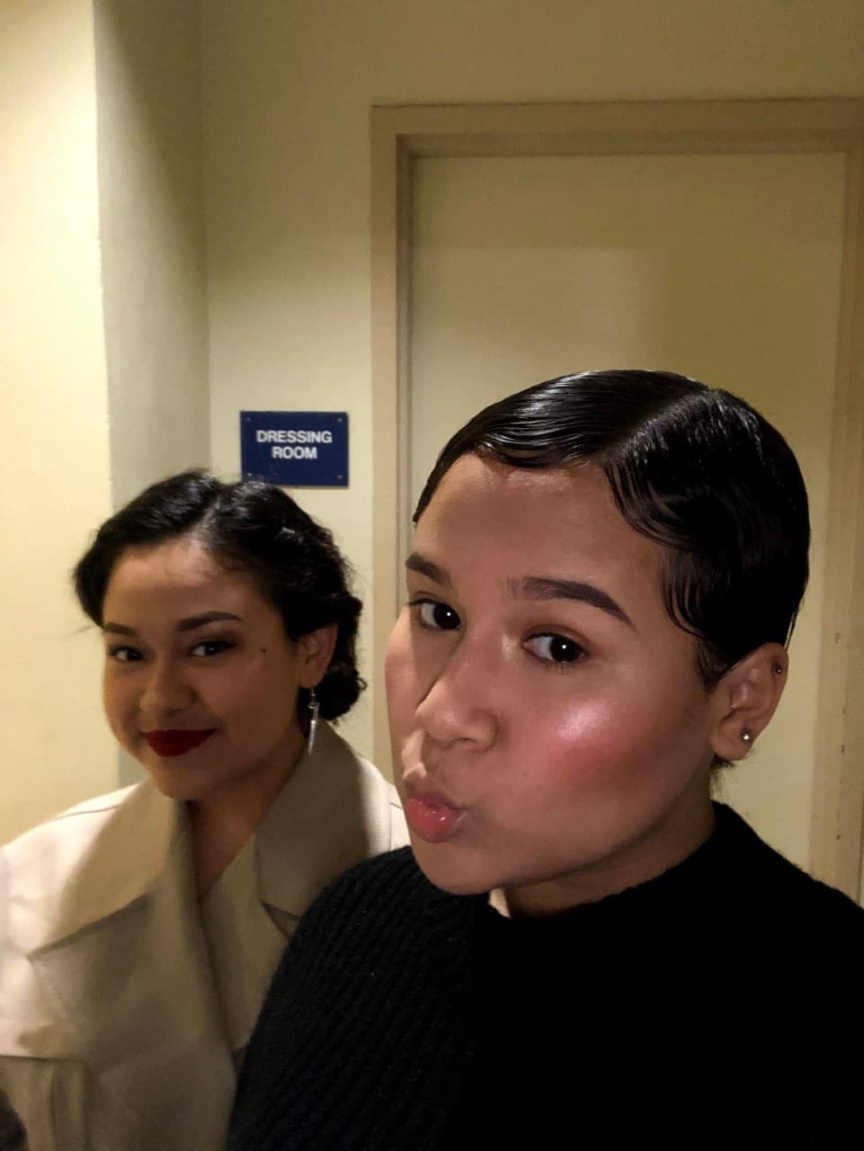 Priscilla dice que la pandemia del coronavirus marcará su vida y la de muchos estudiantes que se gradúan este año. "
<b>Esta pandemia la estoy viviendo apreciando el presente.</b> Obviamente estoy un poco triste porque tenía expectativas de lo que iba a pasar pero estoy haciendo mi mejor trabajo para adaptarme a los cambios".