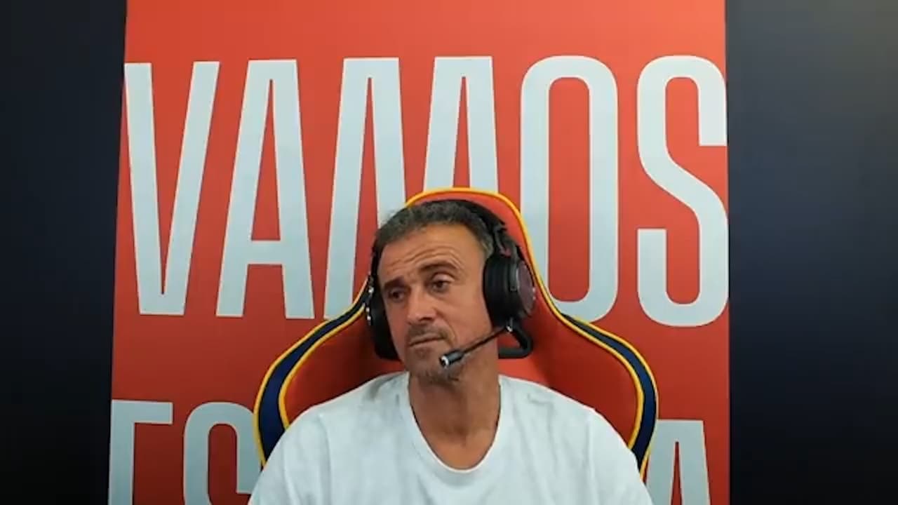 Luis Enrique debuta en Twitch y quiere ver a Messi campeón en Qatar 2022