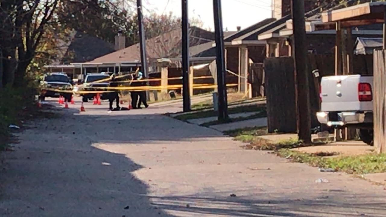 Un tiroteo deja dos personas muertas y una persona herida en la ciudad de Arlington 