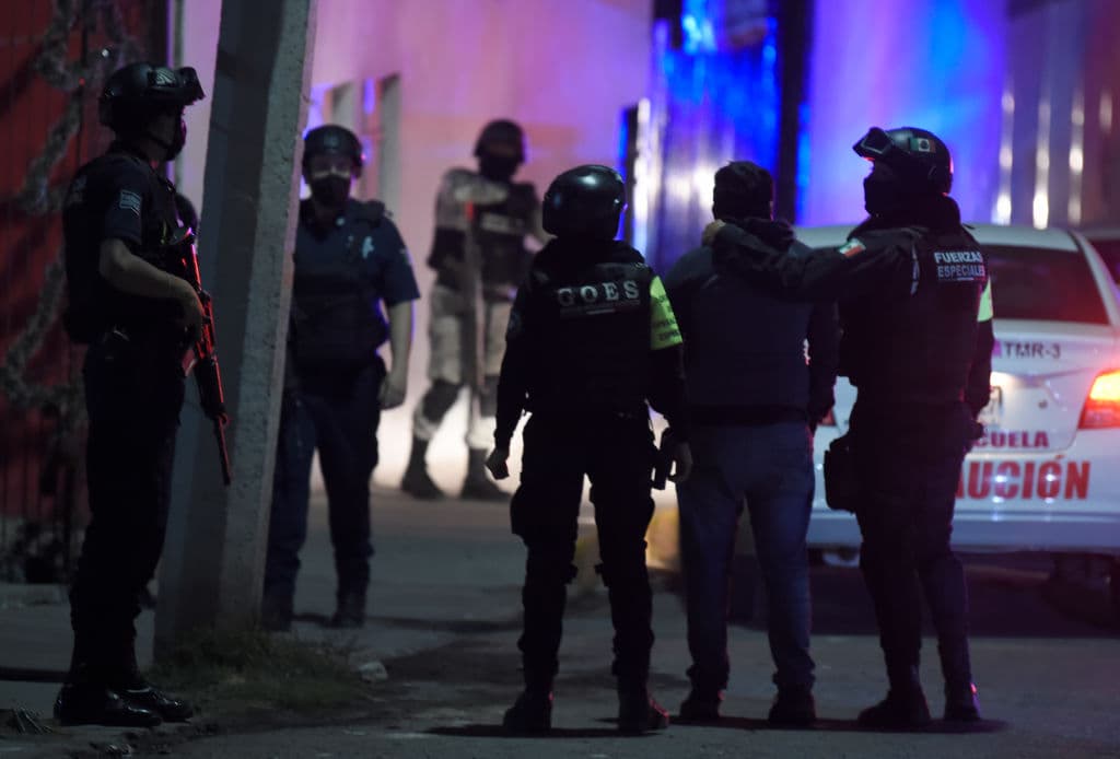 Rescatan a un niño de 10 años que fue secuestrado cuando iba a su escuela con su mamá