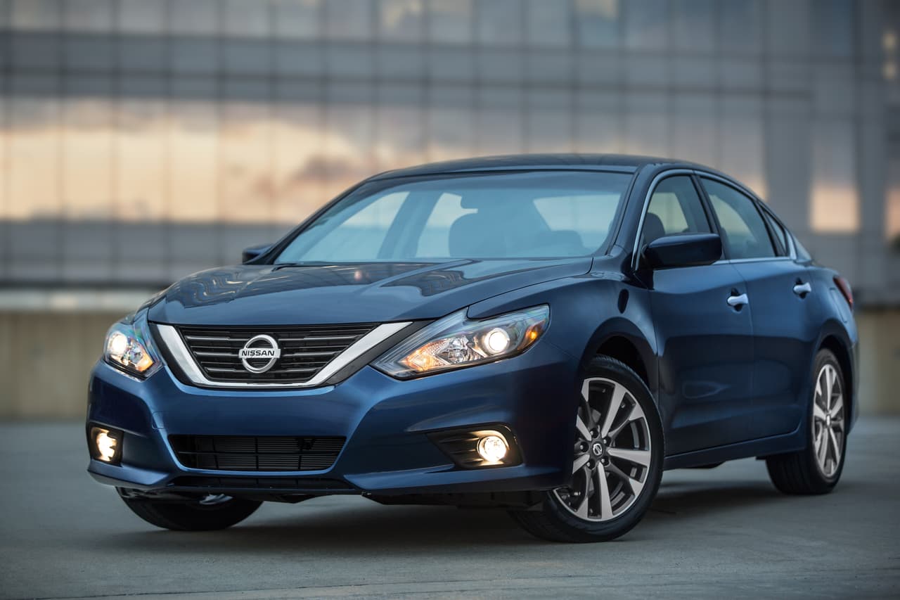 6. Número seis en la lista está el Nissan Altima. La policía recomienda no dejar objetos de valor dentro de su vehículo y en plena vista. 
<br>