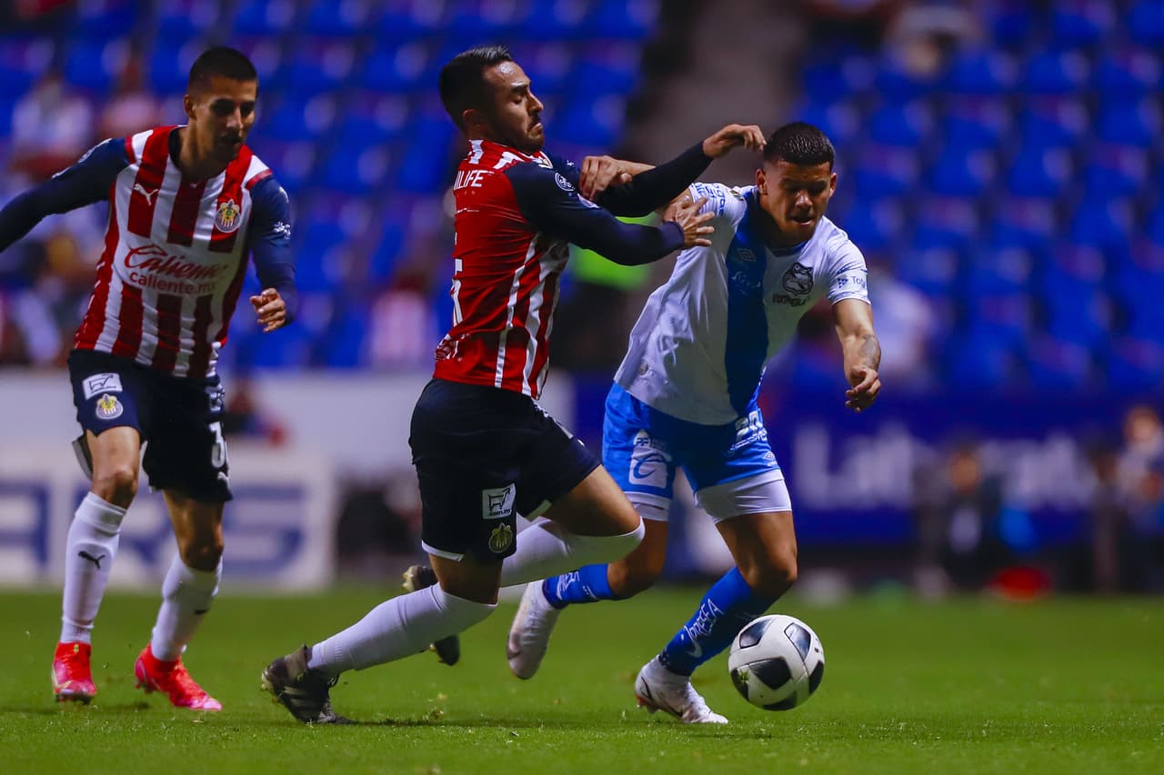 Gran parte del encuentro se caracterizó por ser ríspido, accidentado y con pocas ideas al frente.