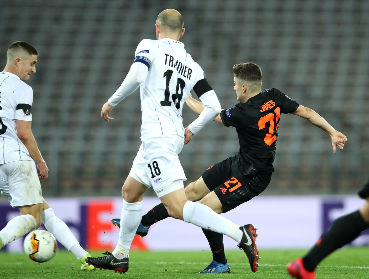 James anotó el segundo para United tras recortar a dos defensas y colocar un tiro al ángulo inferior izquierdo.