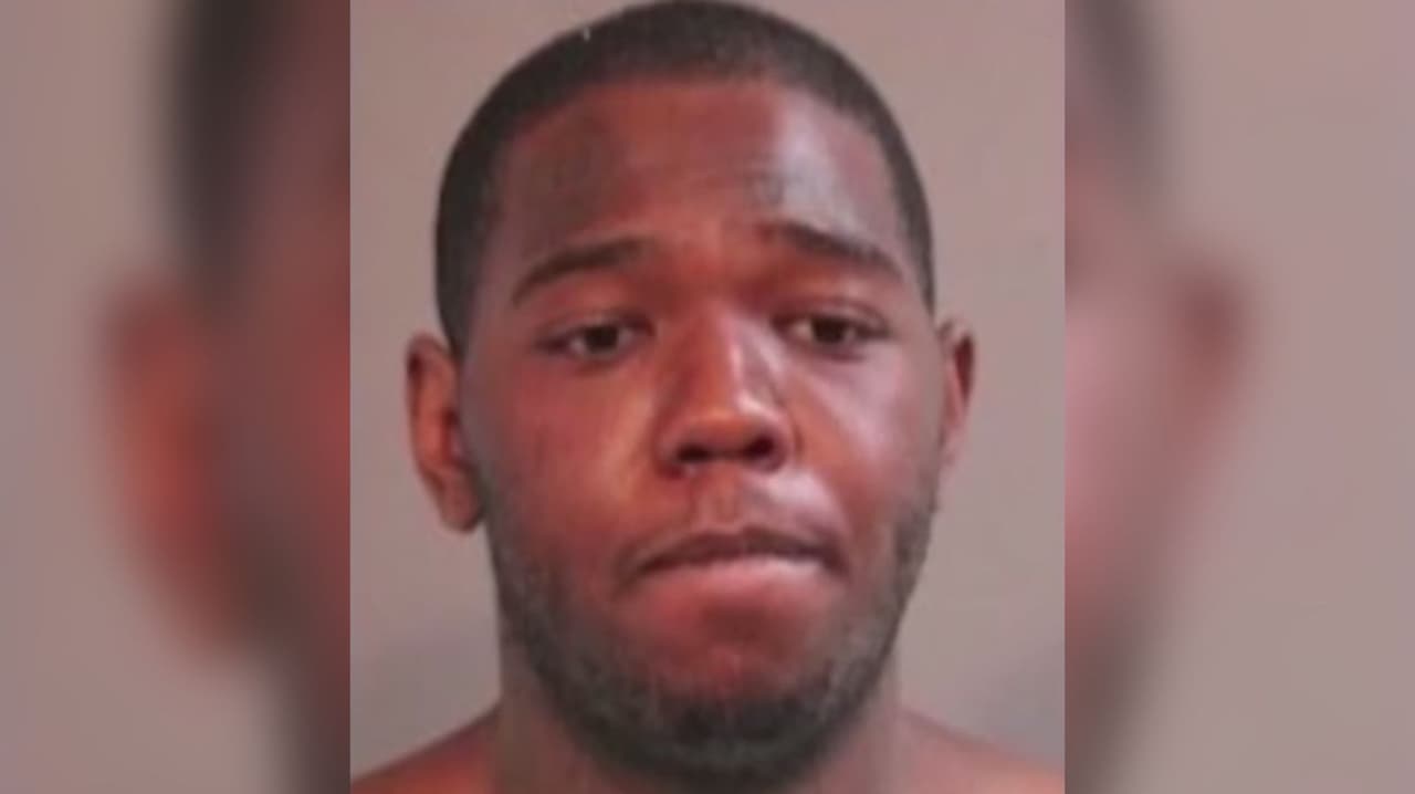 Presentan acusaciones contra el hombre acusado de presuntamente haber asesinado a un policía y dejar herido a otro