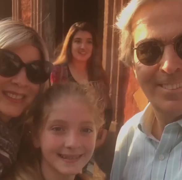 Tras el desceso de la actriz, la vida de la única hija de González y el que fue su padrastro tomaron caminos separados; sin embargo, el empresario mexicano ha dicho a la prensa que tienen una buena relación.