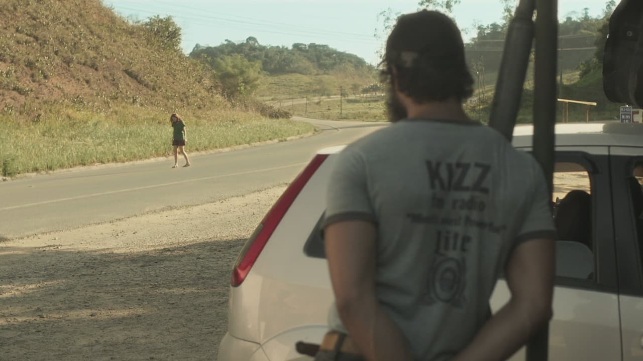 Nuestra diva favorita siempre ha vivido rodeada de hombres que la pretenden, antes de saltar a la fama su belleza deslumbró a más de uno, tal es el caso de su padrastro Dino.