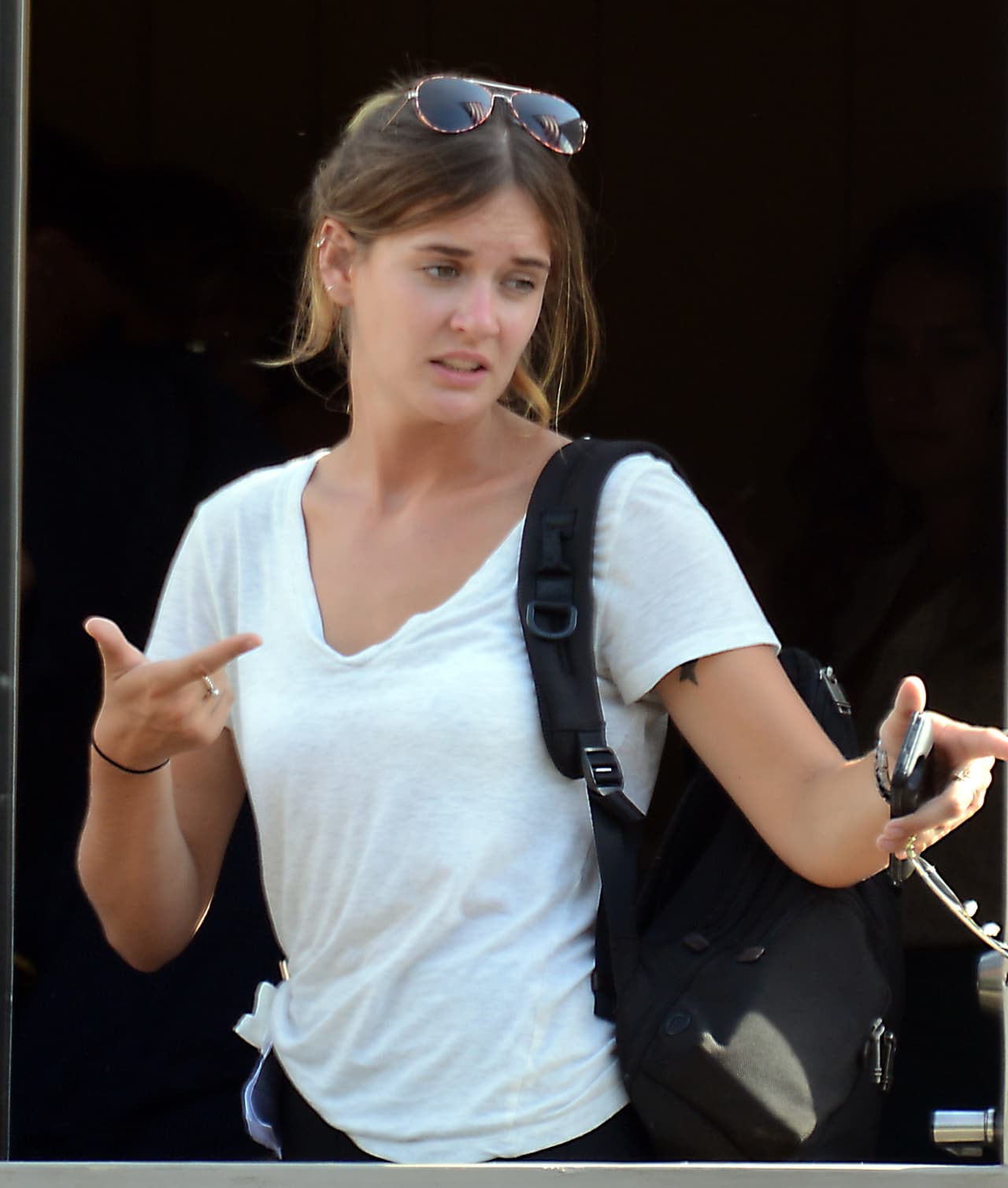 Se ha convertido en su sombra.