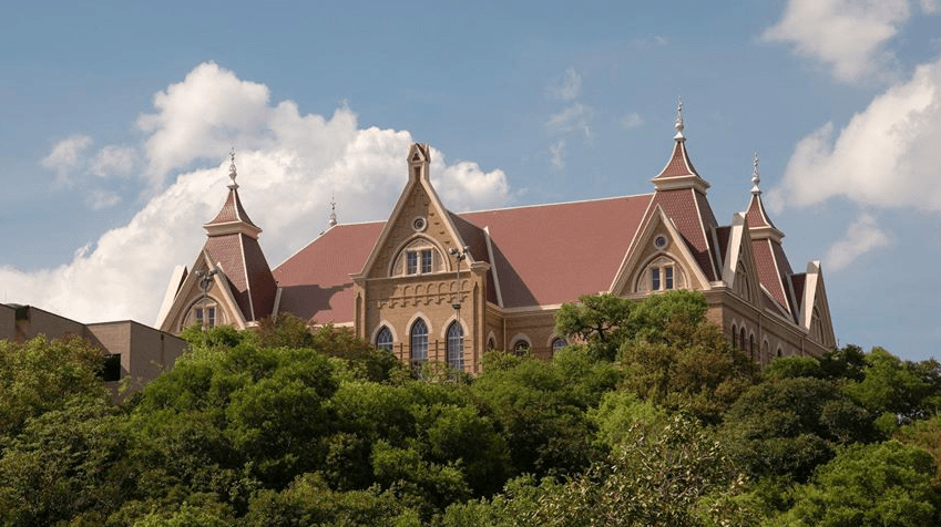Universidad Estatal de Texas planifica reanudar las clases en persona en verano