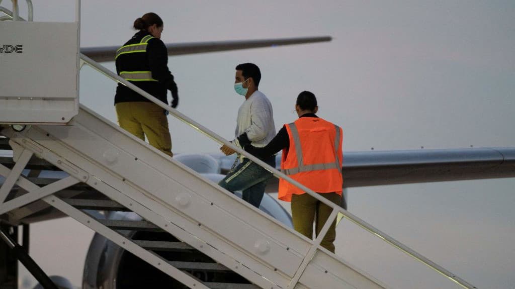 México y Venezuela reactivan vuelos de repatriación tras presiones de EEUU