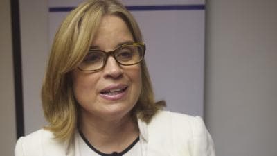 La alcaldesa de San Juan y precandidata a la gobernación por el PPD, 
<a href="https://www.univision.com/temas/carmen-yulin">Carmen Yulín</a>, expresó que no está de acuerdo con la determinación del Supremo pero que acatará la decisión. "El decidir que se validen unos votos y otros no, no es la decisión correcta. Los electores pudieron confundirse con toda la información conflictiva que surgía momento a momento y perder la oportunidad de ejercer el voto por creer que su colegio estaba cerrado".
<br>