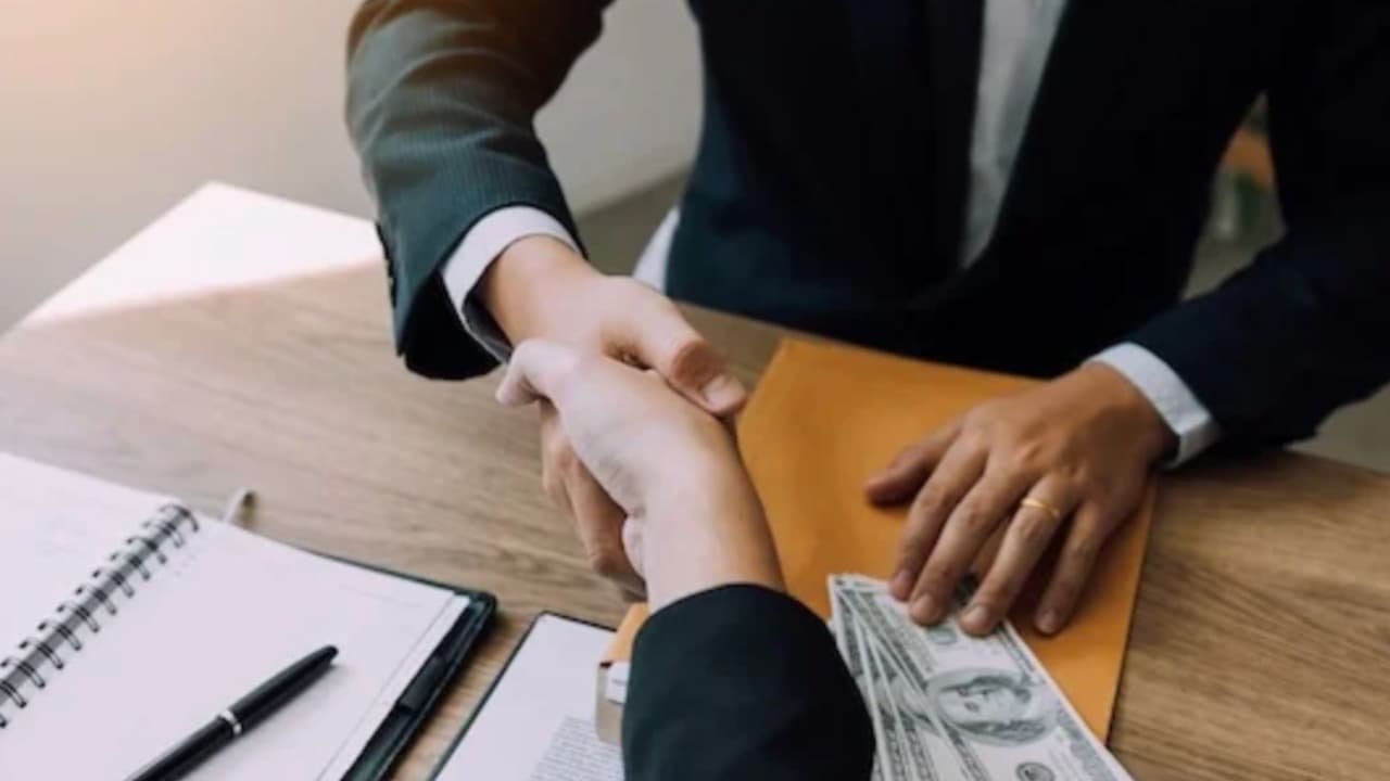 Uno de cada cinco houstonianos depende de préstamos con altos intereses, según estudio de la Universidad Rice