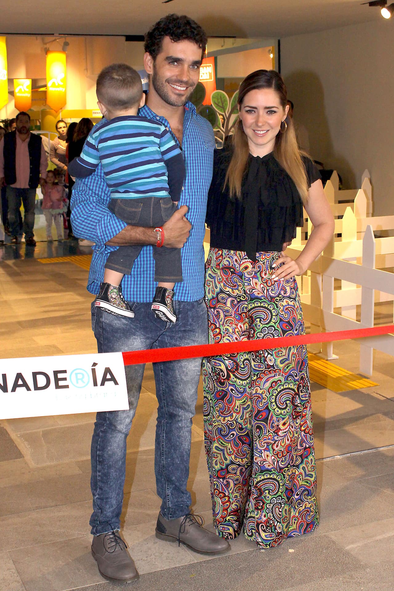 No hay duda que 
<b><a href="http://www.univision.com/temas/marcus-ornellas">Marcus</a></b> y 
<b><a href="http://www.univision.com/temas/ariadne-diaz">Ariadne</a></b> hacen una de las mejores parejas de la televisión, ya que además de ser guapos, se nota a plena vista lo bien que se llevan entre ellos.