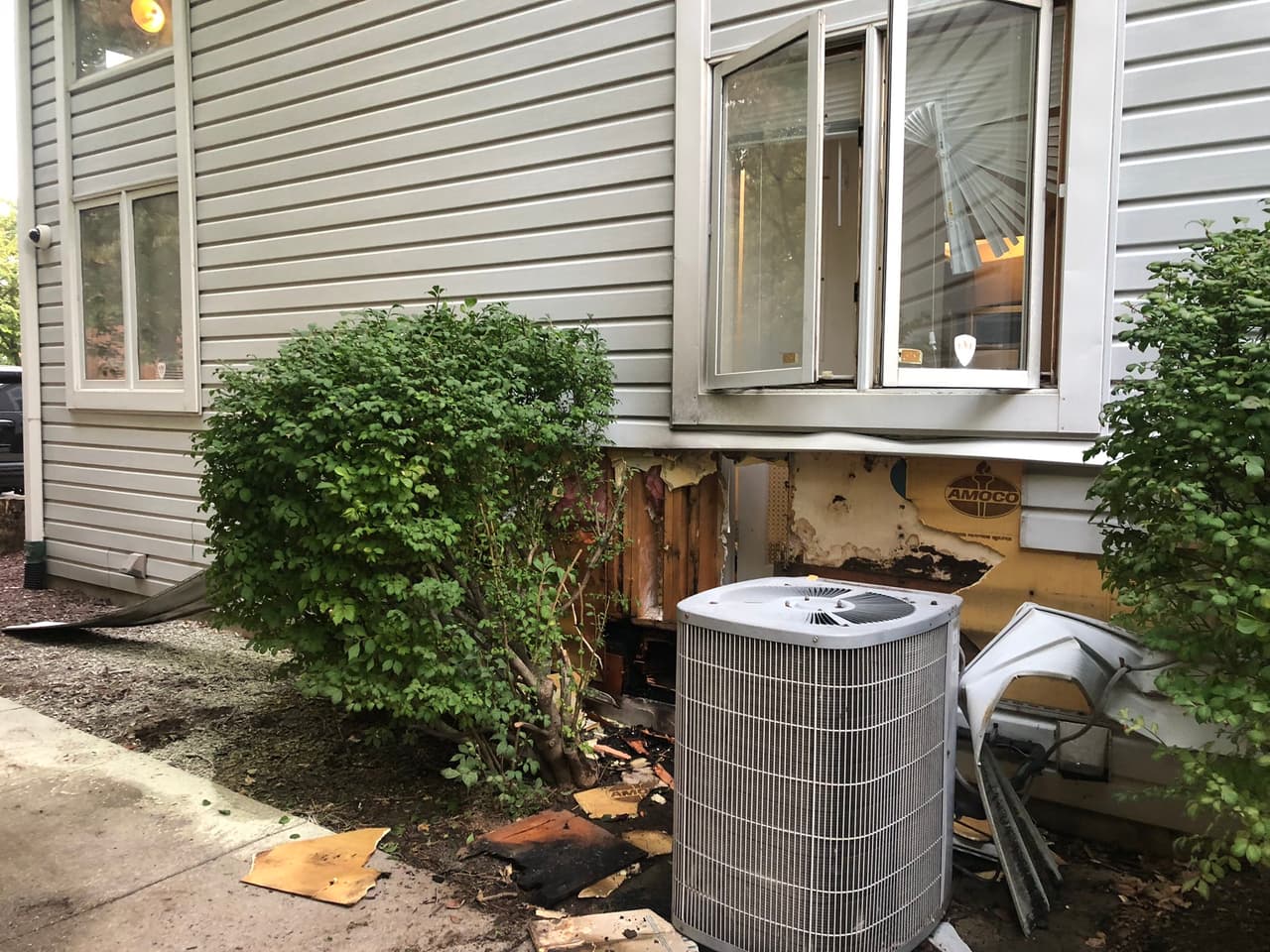 Mientras tanto, la autoridad pide que cualquier persona que tenga información sobre estos hechos o algún detalle de actividad sospechosa, comparta llamando al 240-777-2442 o 240-777-2263.