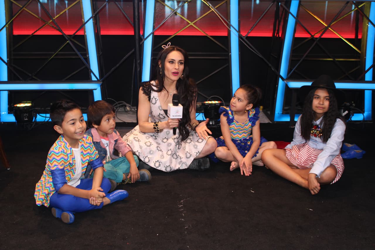 Así los cachamos en medio de una de las entrevistas.