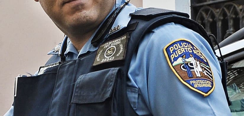 FBI arresta a diez policías por corrupción