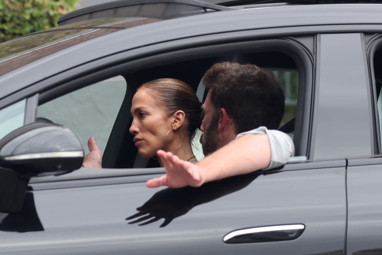 JLo y Ben Affleck mientras aparentemente peleaban.