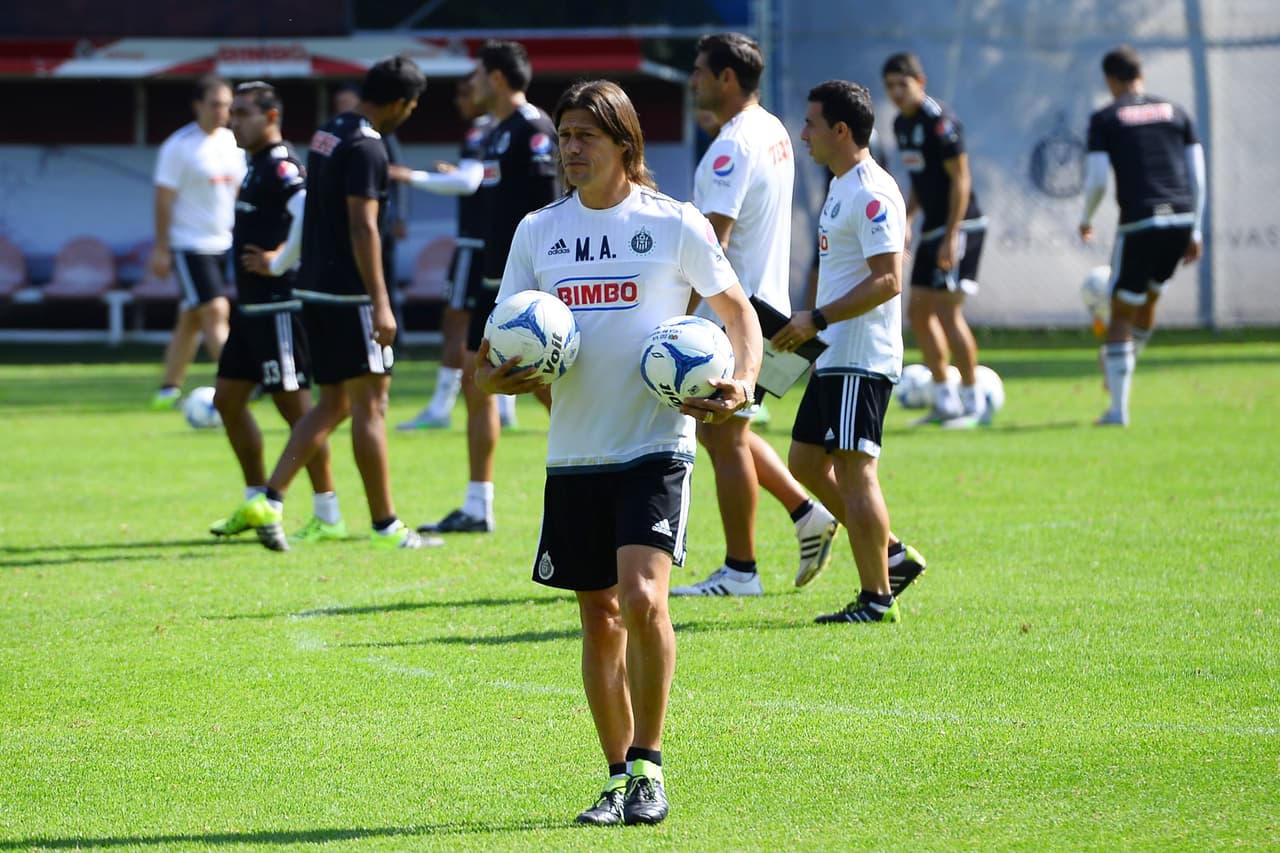Matías Almeyda ya tiene el 11 inicial de Chivas para el Clausura 2016
