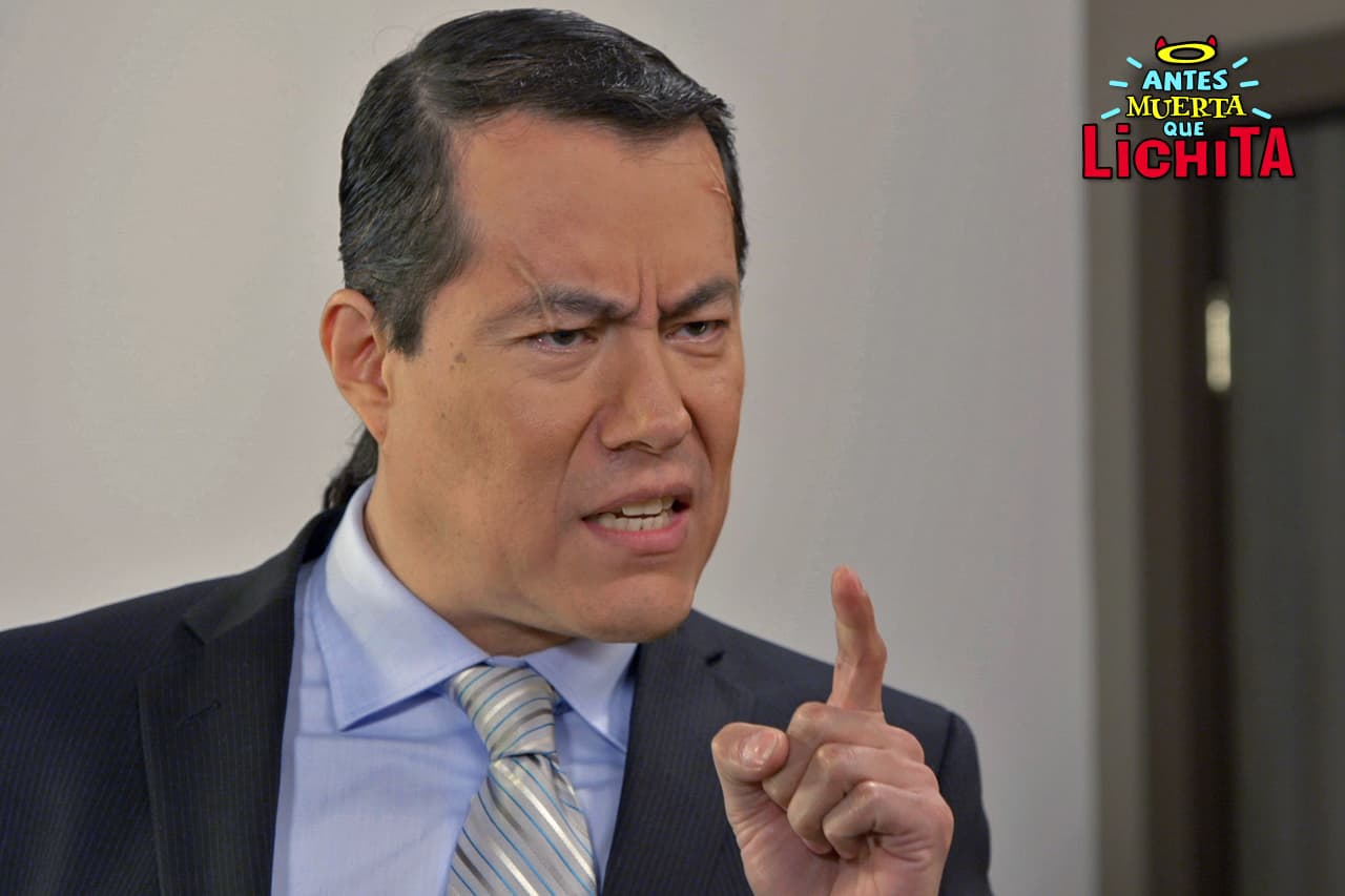 Vladimir le pide a Roberto la ubicación exacta de Sofía Ramírez, a cambio de no decirle a nadie que estuvo en prisión.