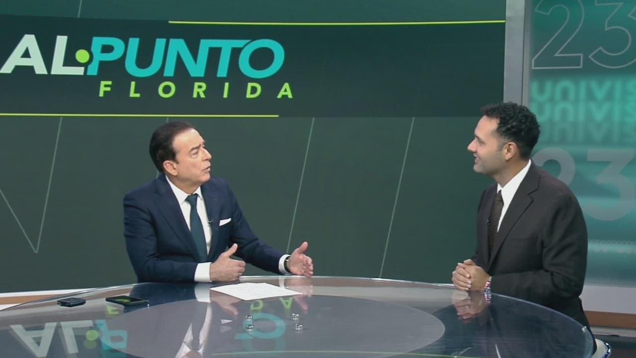 Brayan Calvo, alcalde más joven de Hialeah, tomó protesta y firmó ordenes ejecutivas