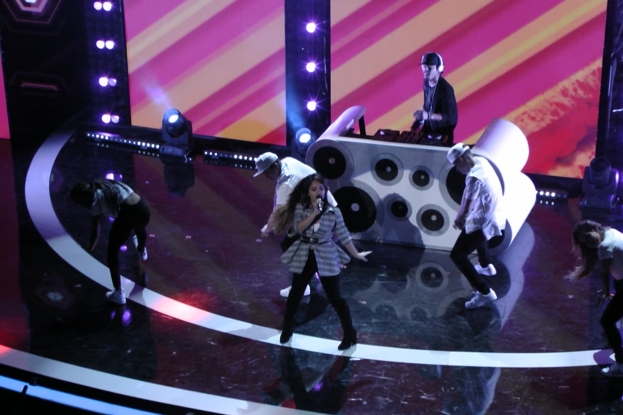 Realizó un número musical impactante.