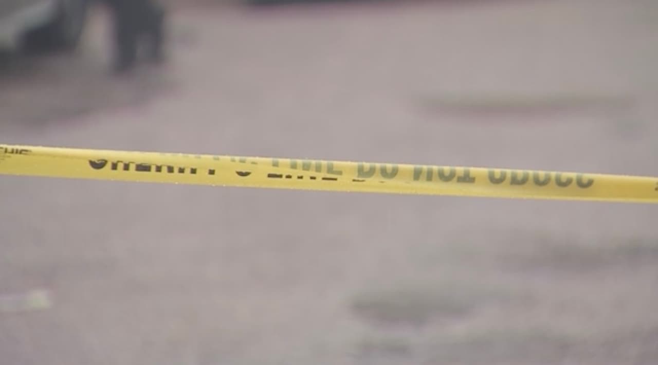 Las autoridades de Houston indicaron que anteriormente se habían recibido reportes de violencia doméstica en la misma vivienda.