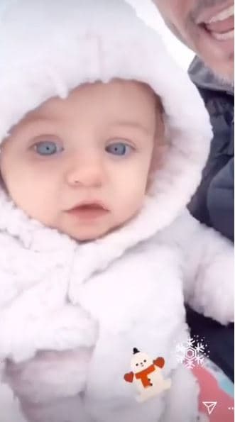 Este viaje fue particularmente especial para Aislinn y Mauricio, pues es la primera vez que la pequeña Kailani de 9 meses de edad tocaba la nieve.