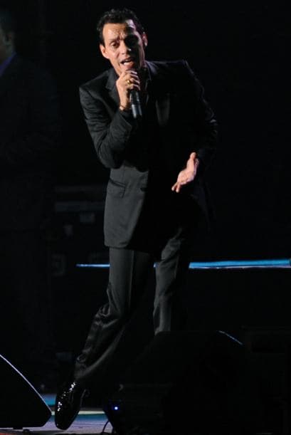 En 1993 grabó el tema y lo presentó en una convención de música latina donde se arriesgó a la crítica del público. Ese mismo día se presentó en un programa televisivo que tenía impacto a nivel mundial.