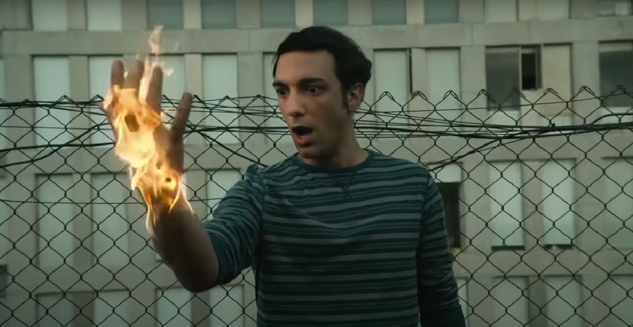 Escena de 'Super X' (2017)