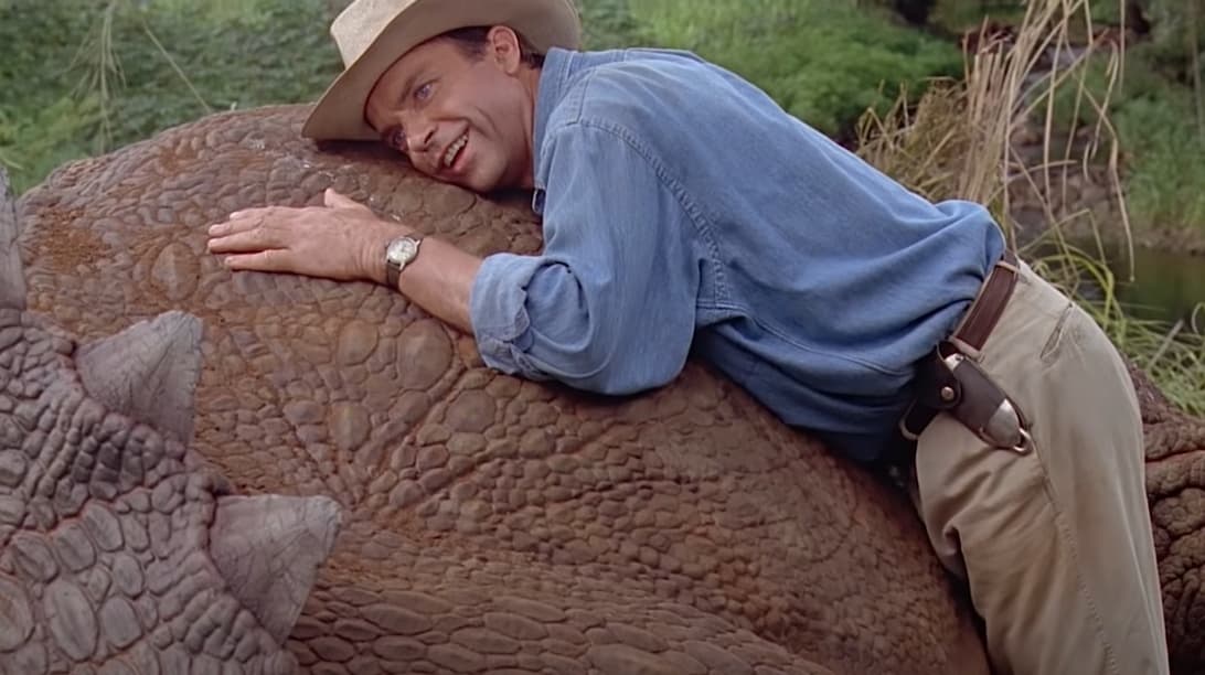 <b>Sam Neill</b>
<br>Alan Grant es un paleontólogo llevado a la isla para trabajar en el parque. fue el héroe de la película, ya que sin sus conocimientos muchos de los protagonistas no hubieran sobrevivido.
<br>
