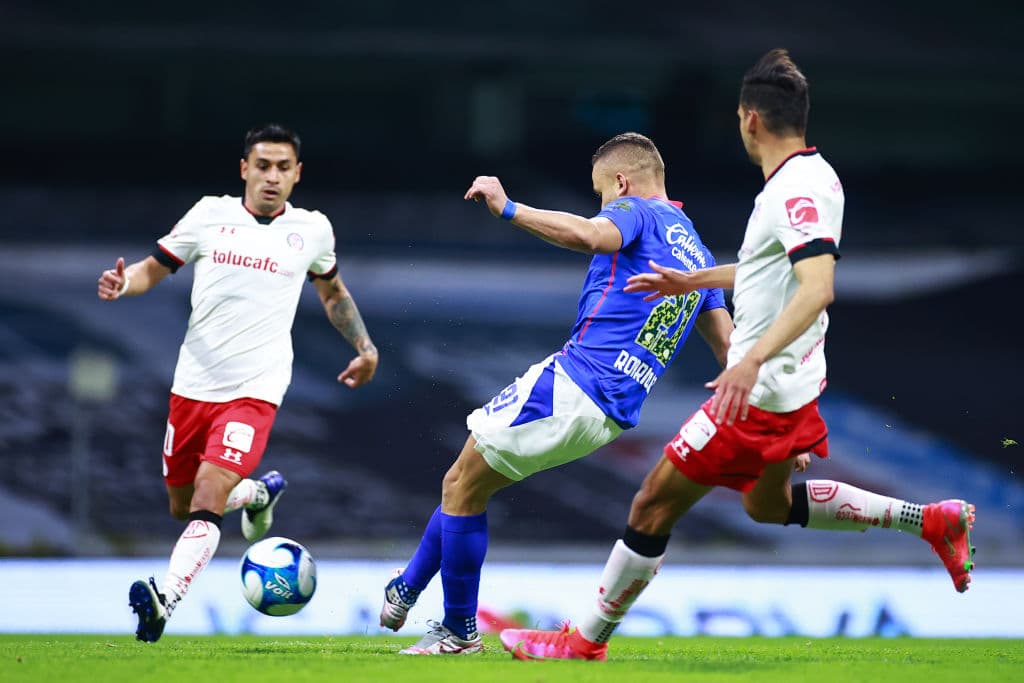 ‘Cabecita’ Rodríguez (6’) y ‘Piojo’ Alvarado (27’) hicieron los primeros dos para La Máquina. Barbieri (44’) descontaba y Canelo (45+2’) emparejaba desde los once pasos. Ya en la segunda mitad, Matías Fernández (63’) retomó la ventaja para los locales. En la J8, Cruz Azul visitará León y Toluca recibirá al Atlas.