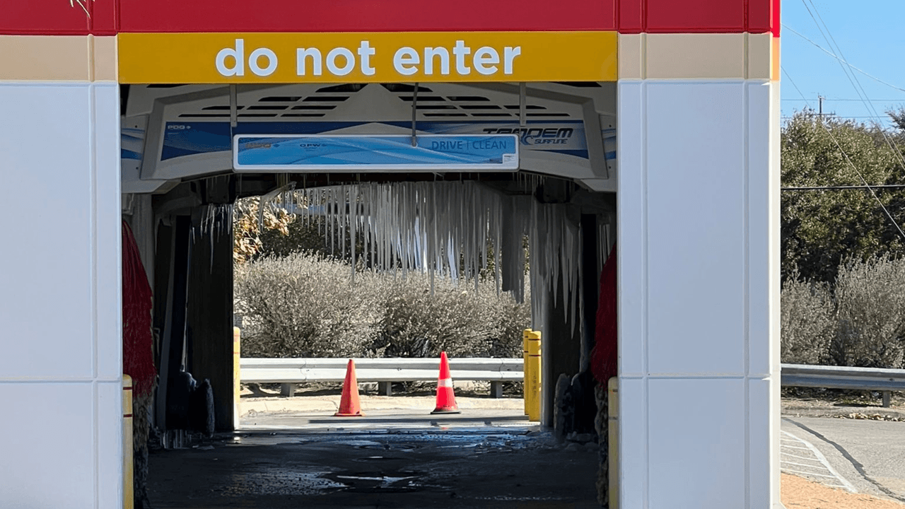 En San Antonio, la temperatura más baja de la zona fue el 16 de enero, con 19 grados Fahrenheit.