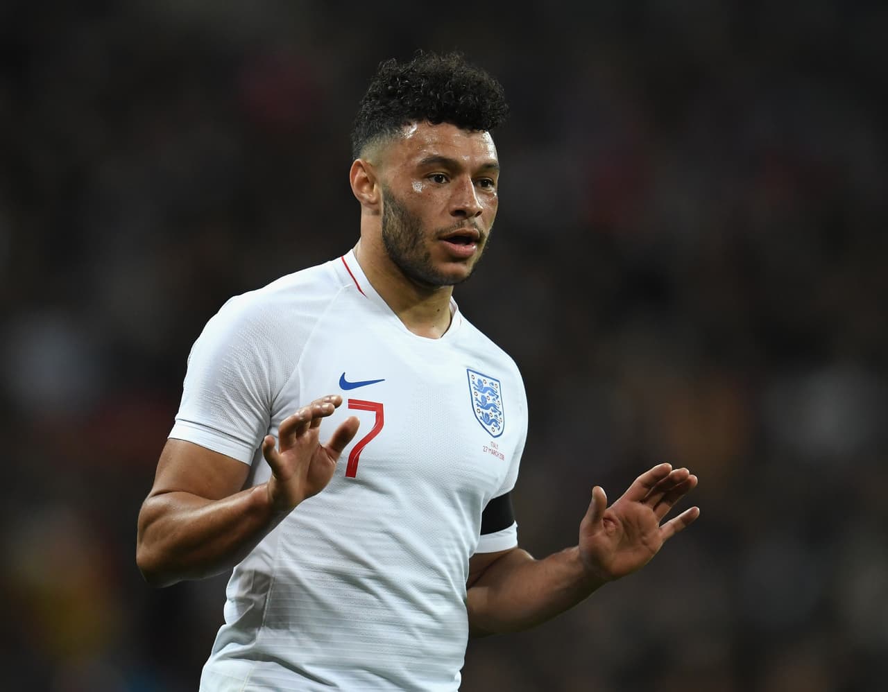 Alex Oxlade Chamberlain: figura del Liverpool, finalista de la Champions League, que quedó por fuera de la convocatoria de Inglaterra por una lesión (rotura de ligamentos), sufrida en la semifinal del torneo internacional de clubes más competitivo del mundo.