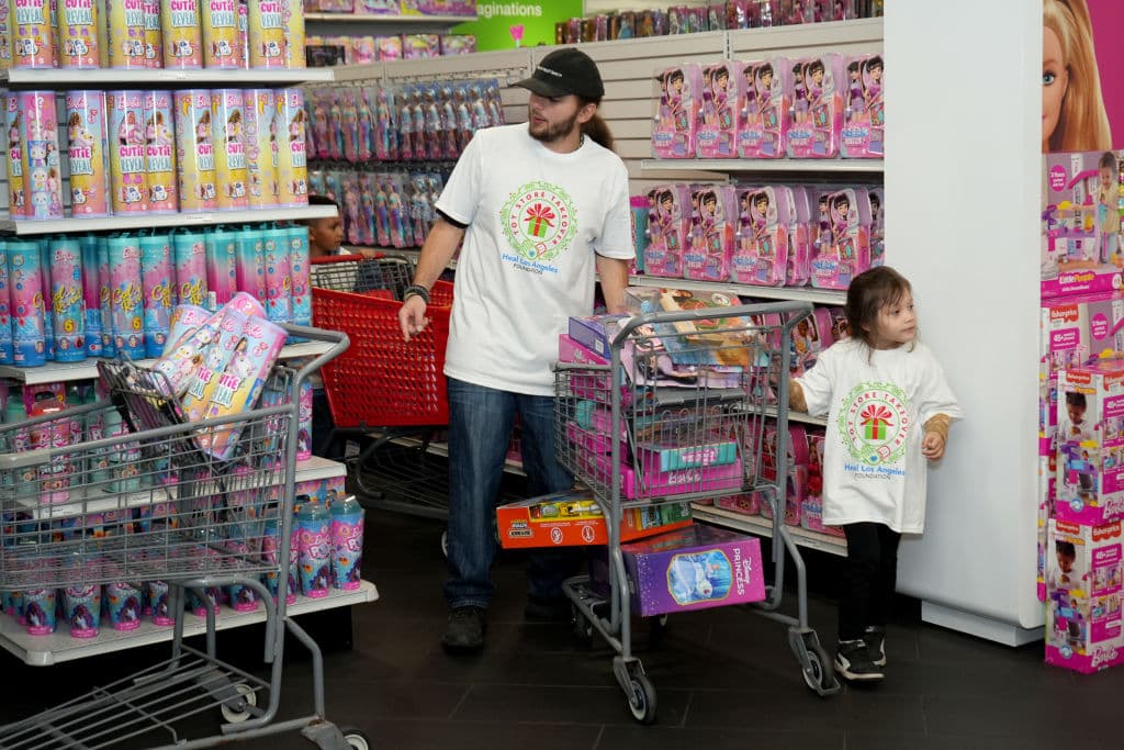 Jackson, quien tiene pareja hace casi 7 años, se mantiene administrando sus inversiones y
<b> publicando en YouTube </b>los viajes que hace en motora a diversos puntos.