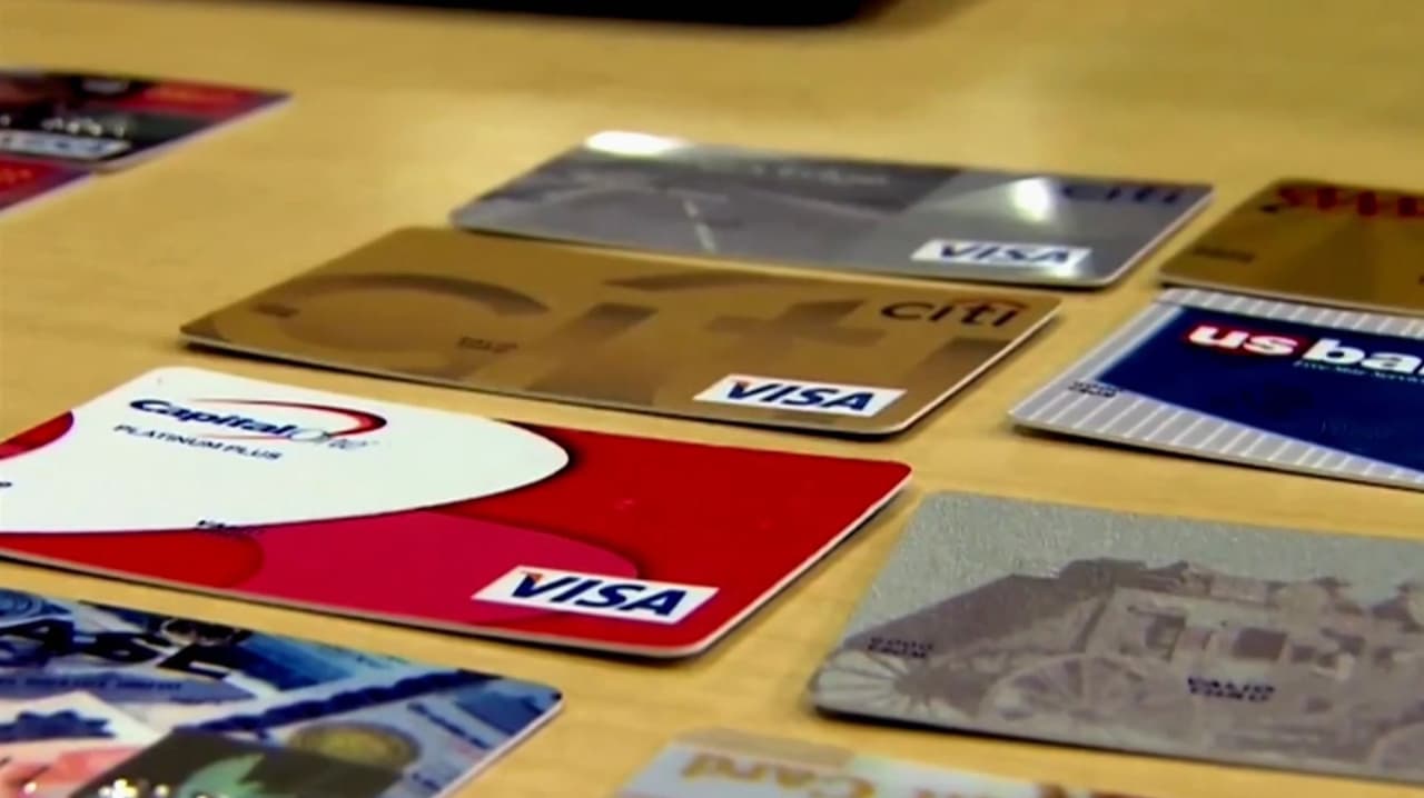 ¿Pagas el saldo mínimo de la tarjeta de crédito? Consejos para evitar que tu deuda se vuelva impagable