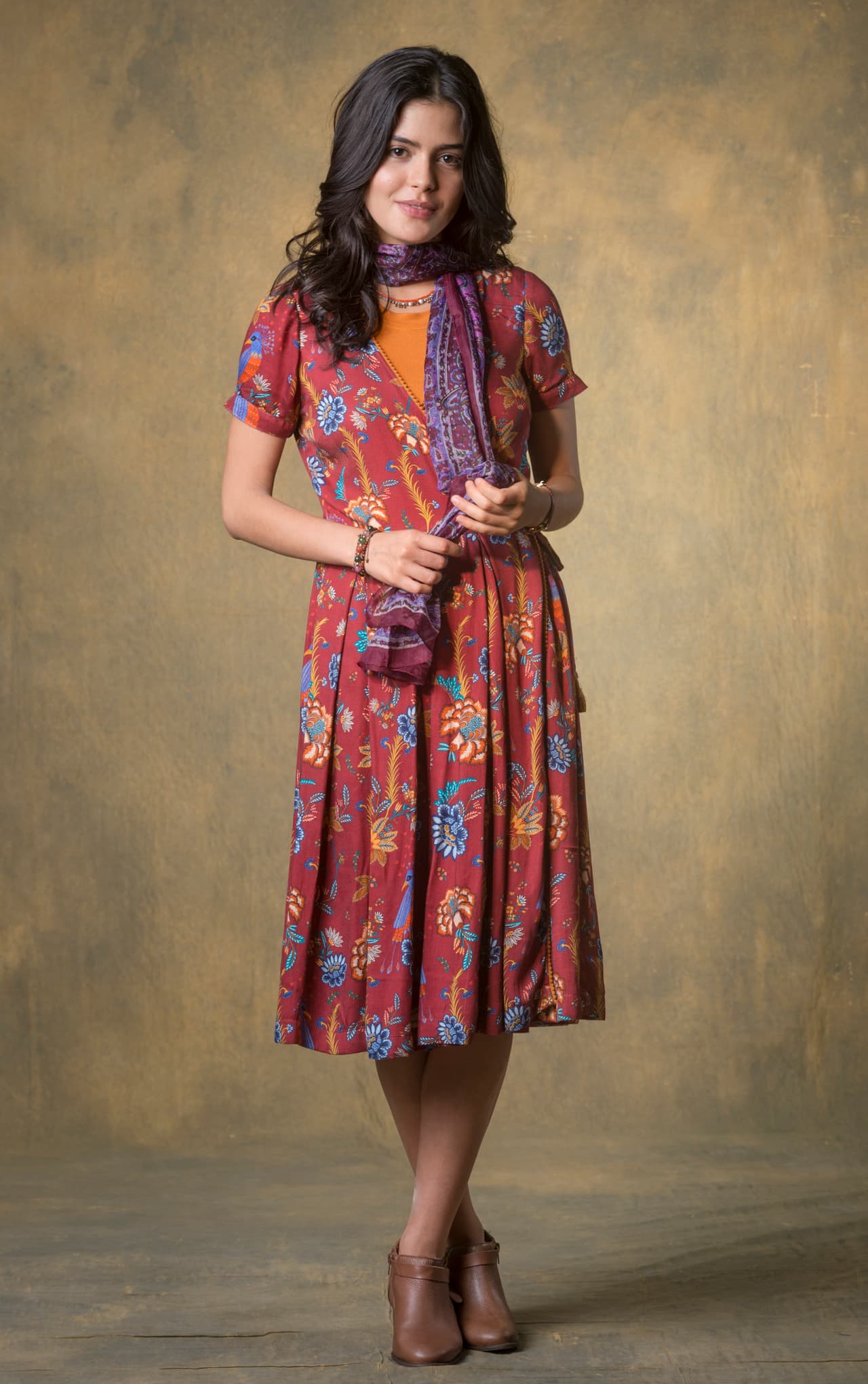 Tras la muerte de su hermano, Laila huirá a Brasil provocando la furia del jeque, quien enviará a
<b>Jammil</b> (Renato Góes) para buscar a su amada. Sin embargo, él quedará perdidamente enamorado de ella, desatando una historia de amor y venganza que te mantendrá al borde del asiento.