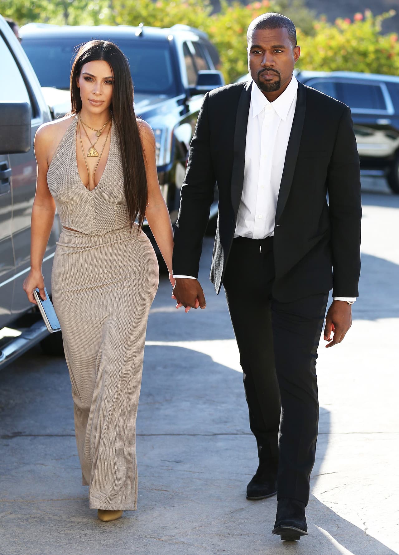 El viernes 26 de febrero se dio a conocer que Kardashian solicitó la custodia legal y física conjunta de sus cuatro hijos: North, 7, Saint, 5, Chicago, 3 y Psalm, que cumplirá 2 años en mayo. La pareja se casó en 2014.